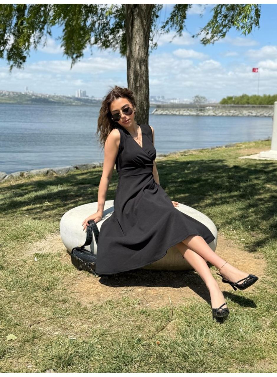 Kadın Ithal Krep Kumaş Kruvaze Yaka Eteği Kloş Kolsuz Mini Elbise