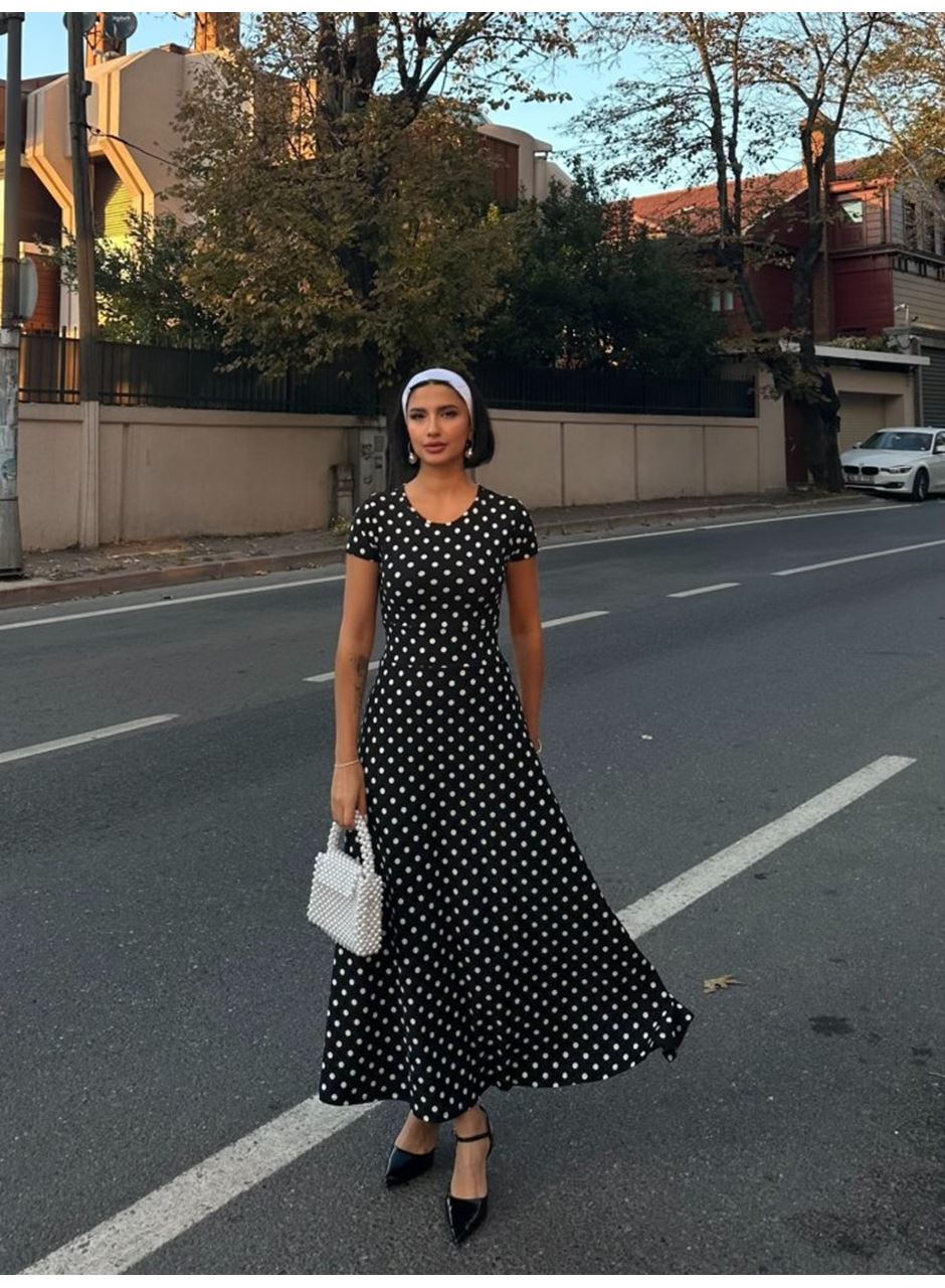 Kadın Kısa Kollu Bisiklet Yaka Puantiyeli Maksi örme Krep Elbise