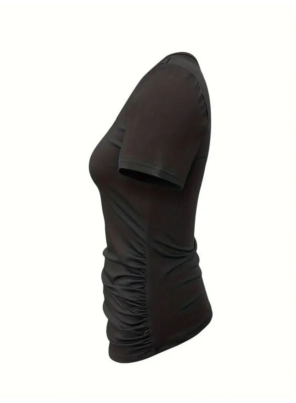 Kadın Kısa Kollu Yakası Açık Lazer Kesik Detaylı Viskon Bluz