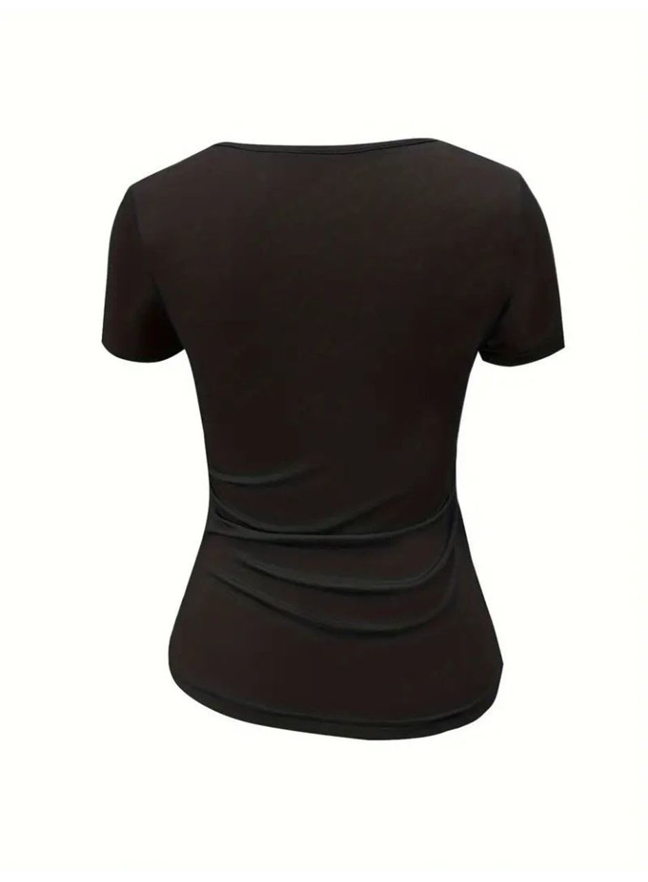 Kadın Kısa Kollu Yakası Açık Lazer Kesik Detaylı Viskon Bluz