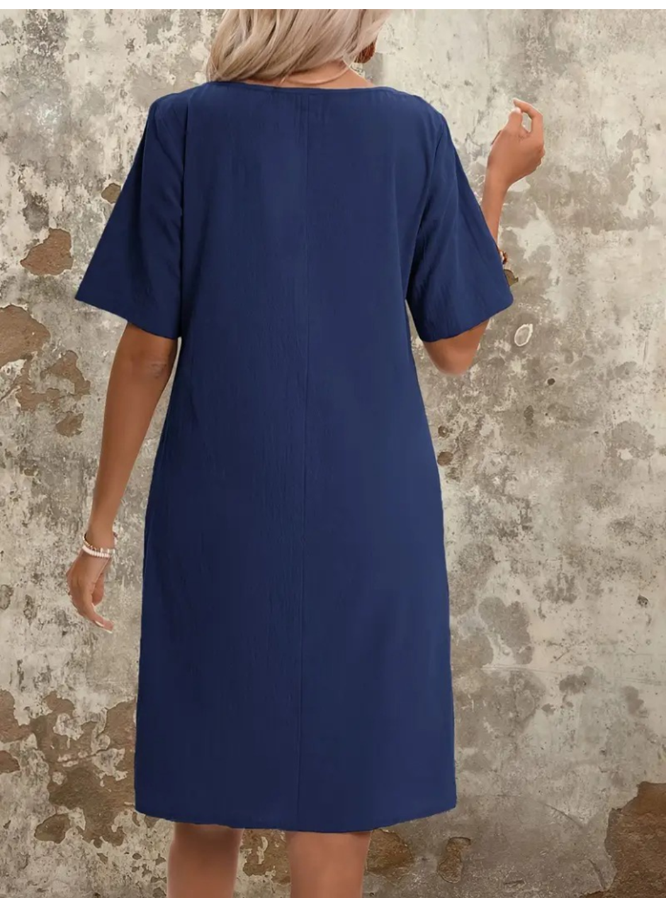 Kadın Kısa Kollu Yakası Açık önden Büzgülü Cep Detaylı Viskon Iki Iplik Elbise