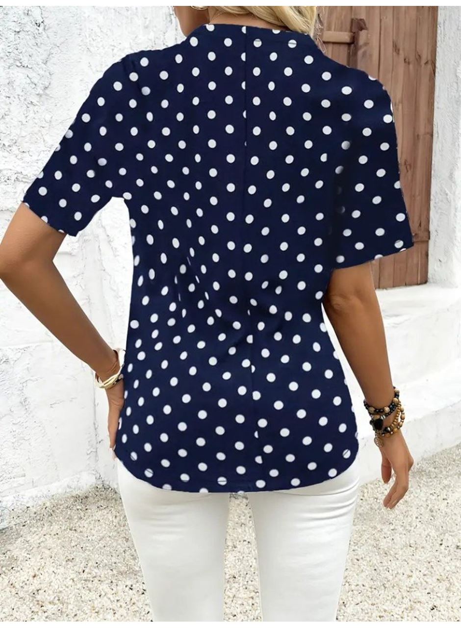 Kadın Kısa Kollu Yakadan Fermuarlı Puantiyeli Uzun Dokuma Viskon Bluz