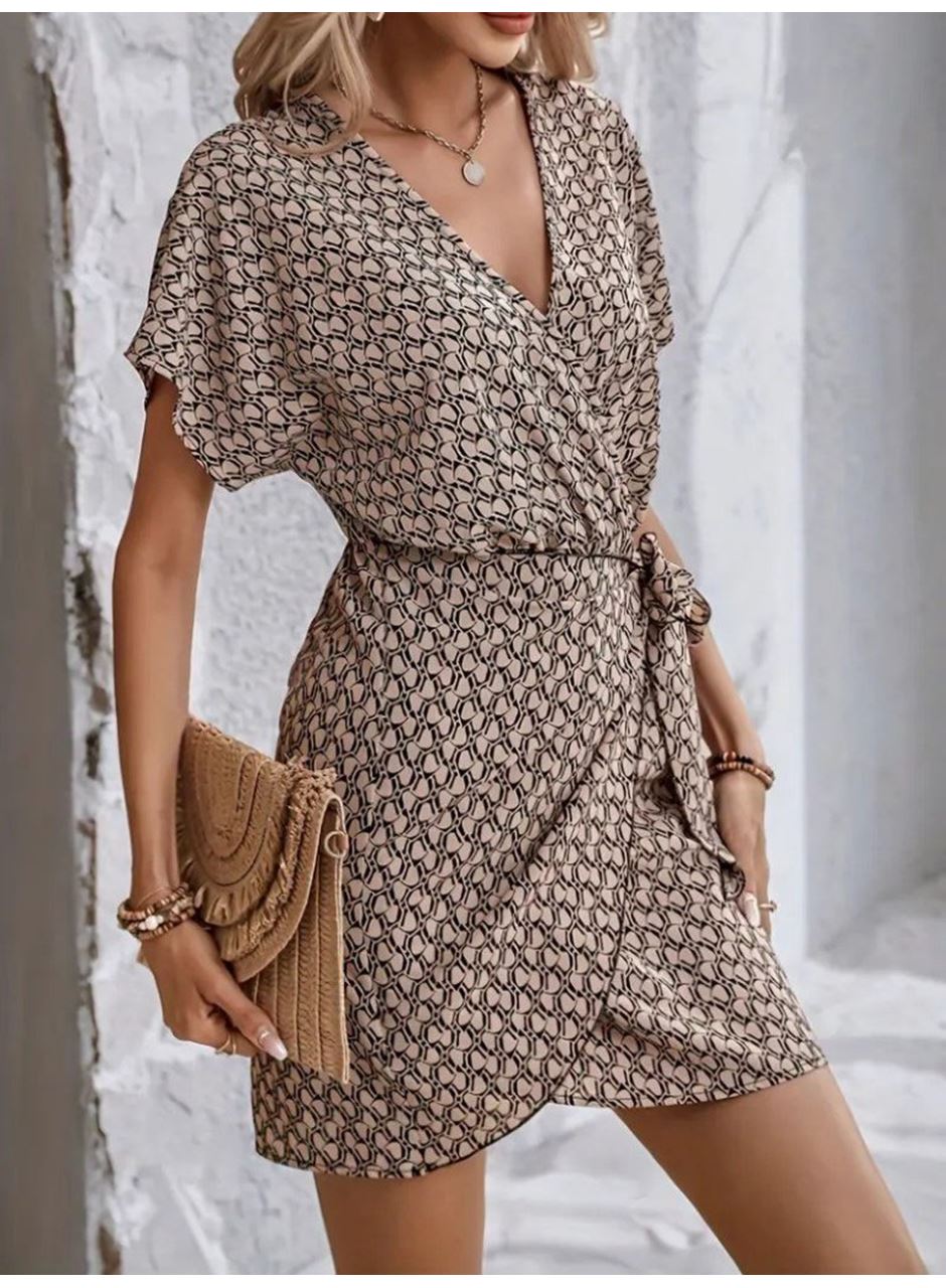 Kadın Kısa Yarasa Kollu önden Kruvaze Yaka Detaylı önden Bağlamalı Desenli Süprem Elbise