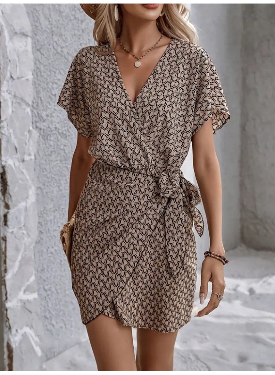Kadın Kısa Yarasa Kollu önden Kruvaze Yaka Detaylı önden Bağlamalı Desenli Süprem Elbise
