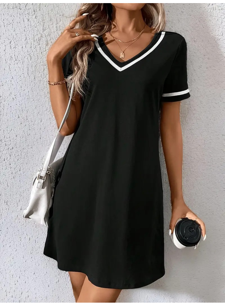 Kadın Kısa Kollu V çizgili Yakalı Kısa Viskon Elbise