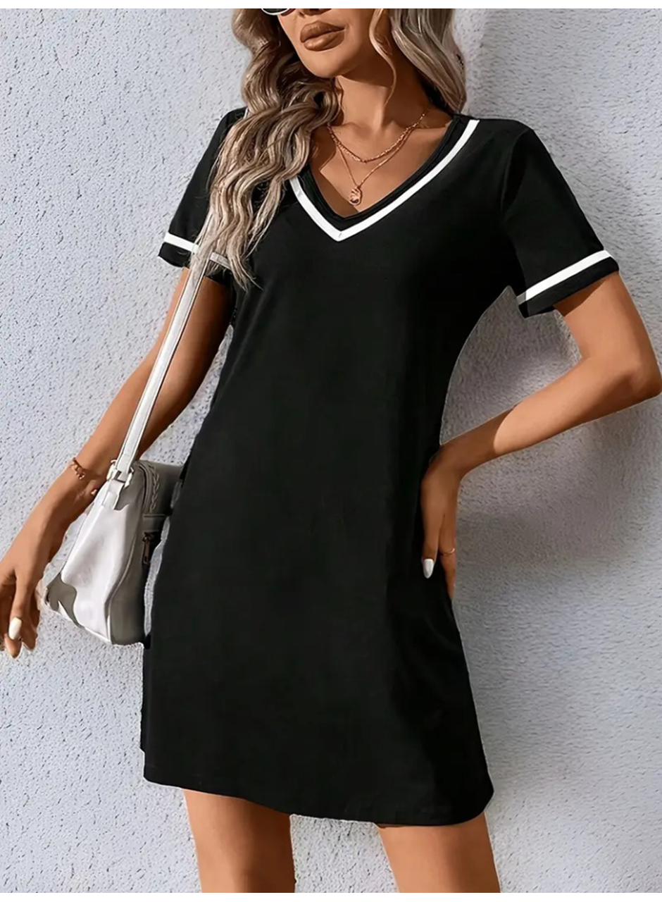 Kadın Kısa Kollu V çizgili Yakalı Kısa Viskon Elbise