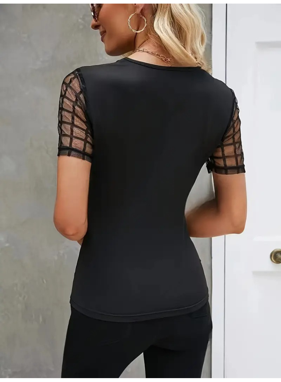 Kadın Kısa Kollu Yakası Açık Damla Ağ Tül Detaylı Viskon Bluz