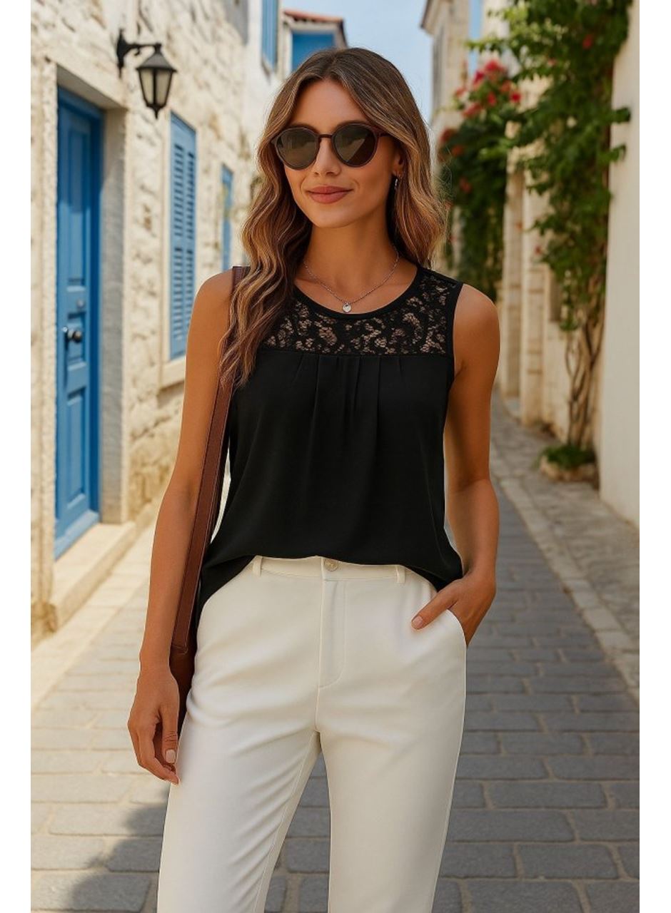 Kadın Askılı Yuvarlak Yaka Dantel Detaylı Viskon Bluz
