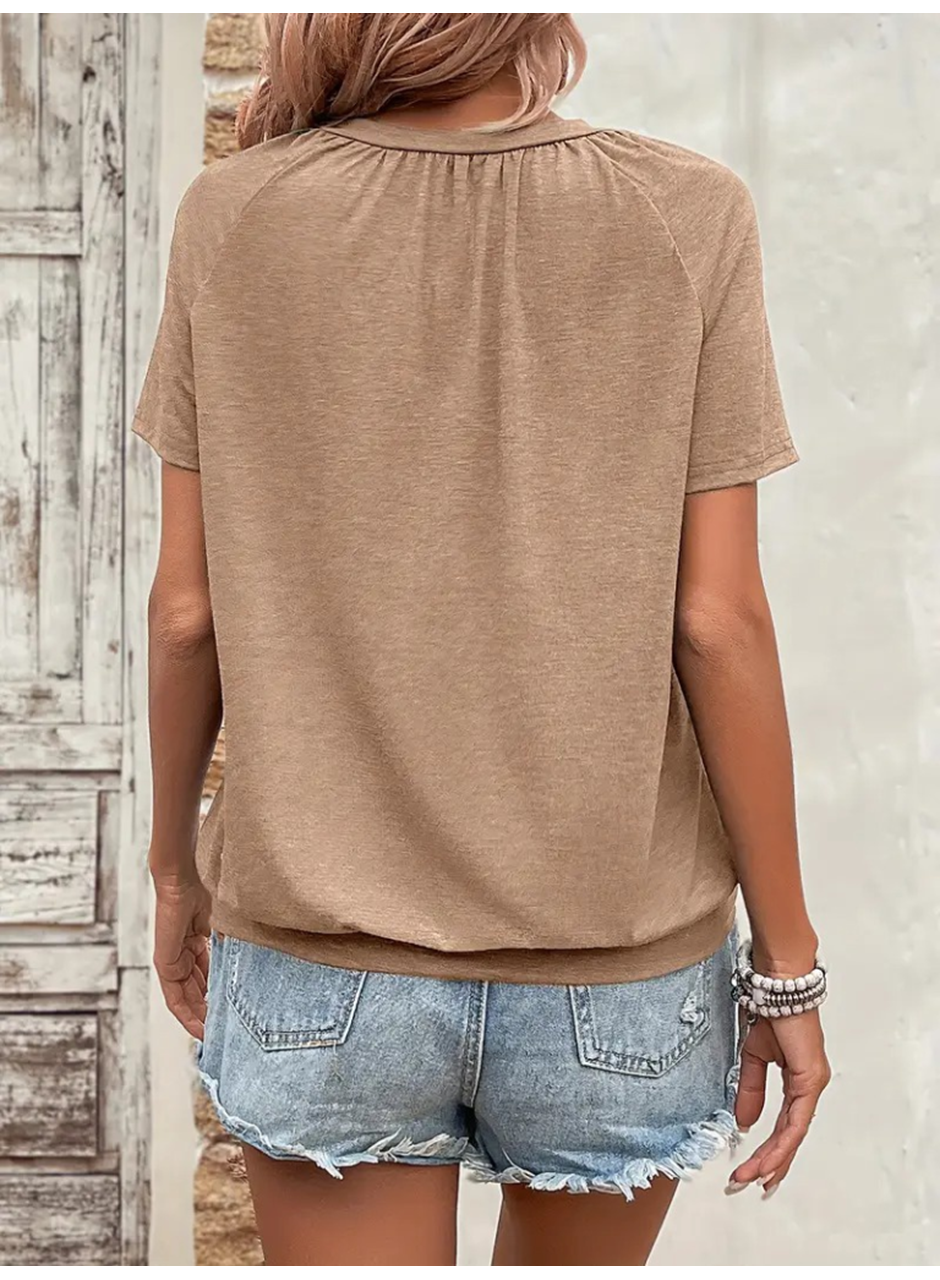 Kadın Kısa Kollu V Yakalı Büzgü Detaylı Viskon Bluz