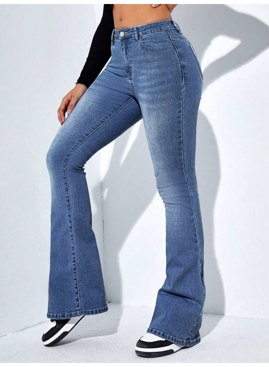 Kadın Yüksek Bel Cepli İspanyol Paçalı Kot Jeans Pantolon