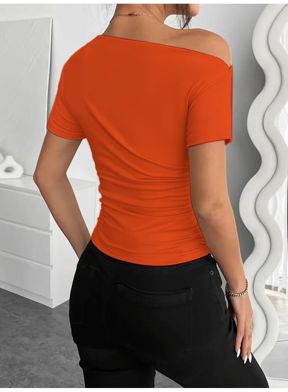 Kadın Kısa Kollu Tek Omuzu Açık Büzgülü Viskon Bluz