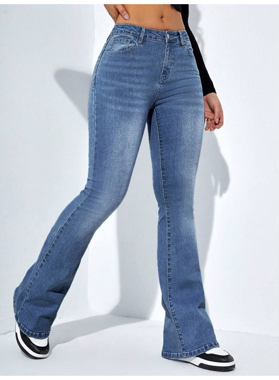 Kadın Yüksek Bel Cepli İspanyol Paçalı Kot Jeans Pantolon