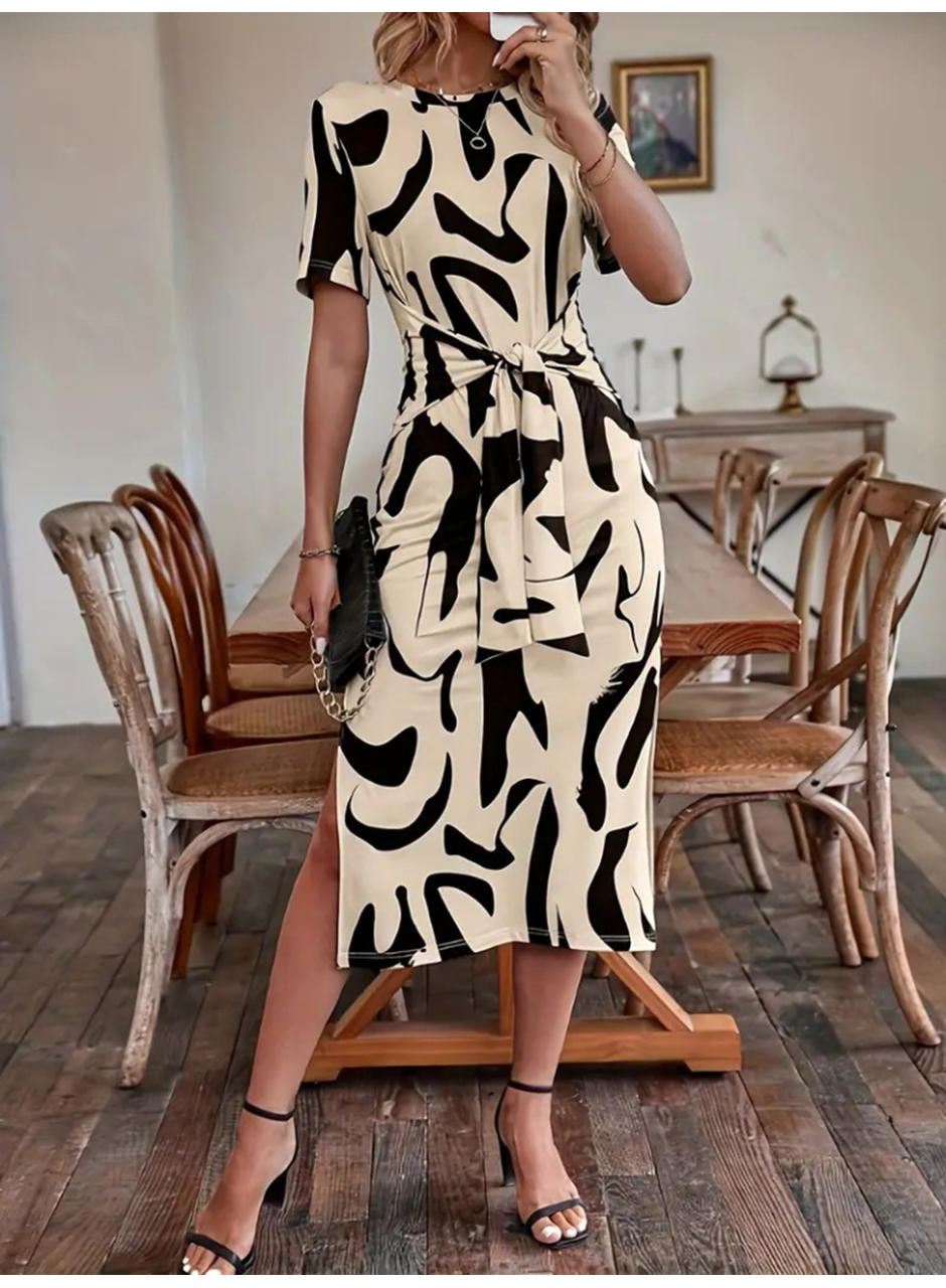 Kadın Kısa Kollu Bisiklet Yaka Desenli Belden Bağlamalı Yandan Yırtmaçlı Süprem Elbise
