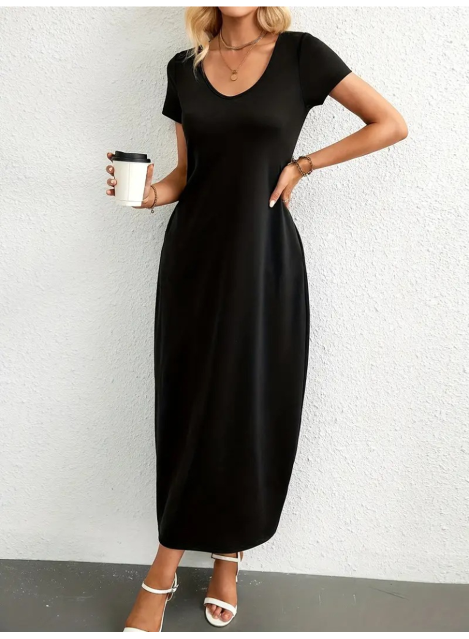 Kadın Kısa Kollu Yakası Yuvarlak Cepli Viskon Elbise