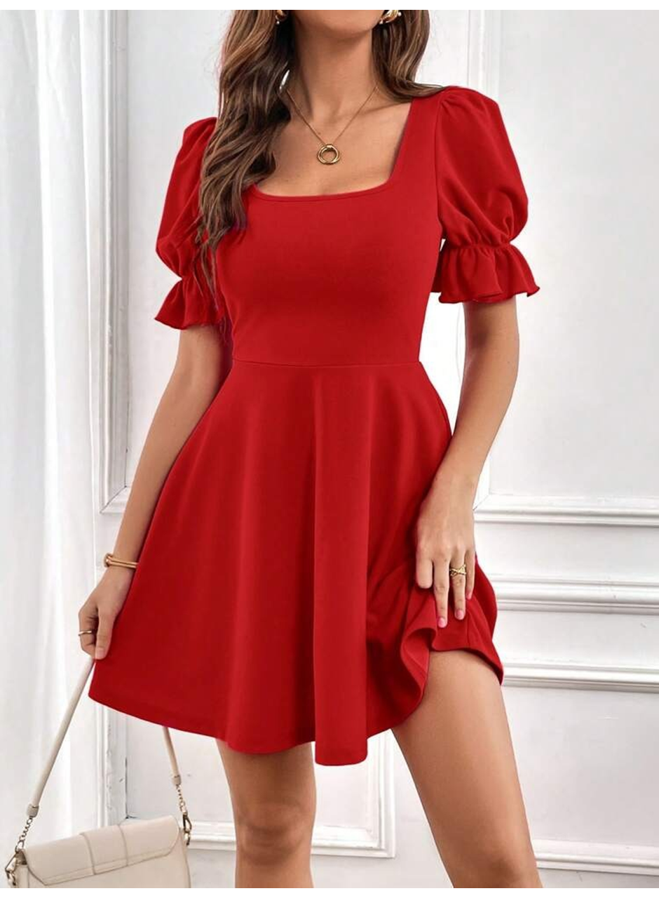 Kadın Kısa Kollu Kare Yakalı Kiloş Ithal Krep Elbise