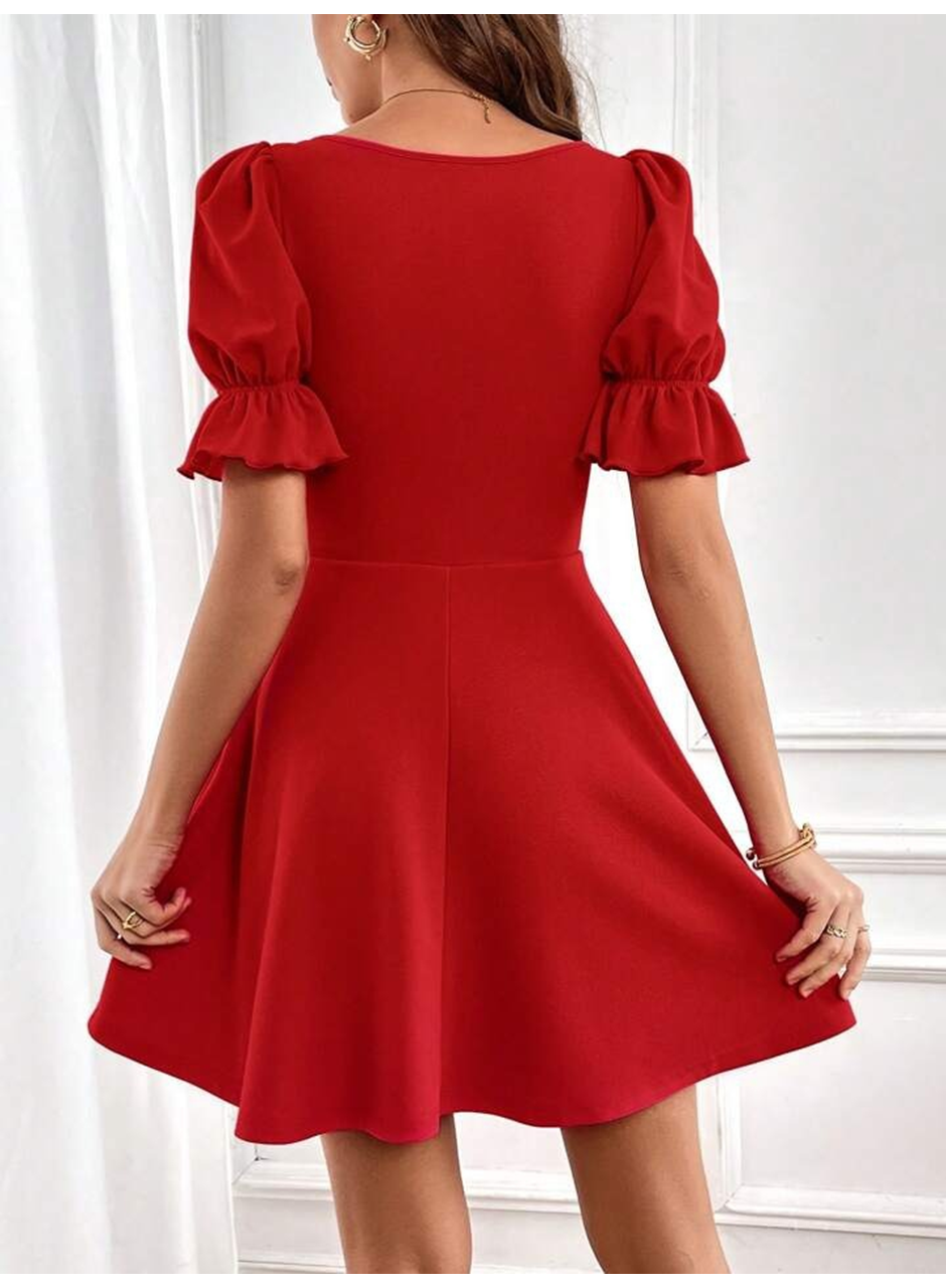 Kadın Kısa Kollu Kare Yakalı Kiloş Ithal Krep Elbise