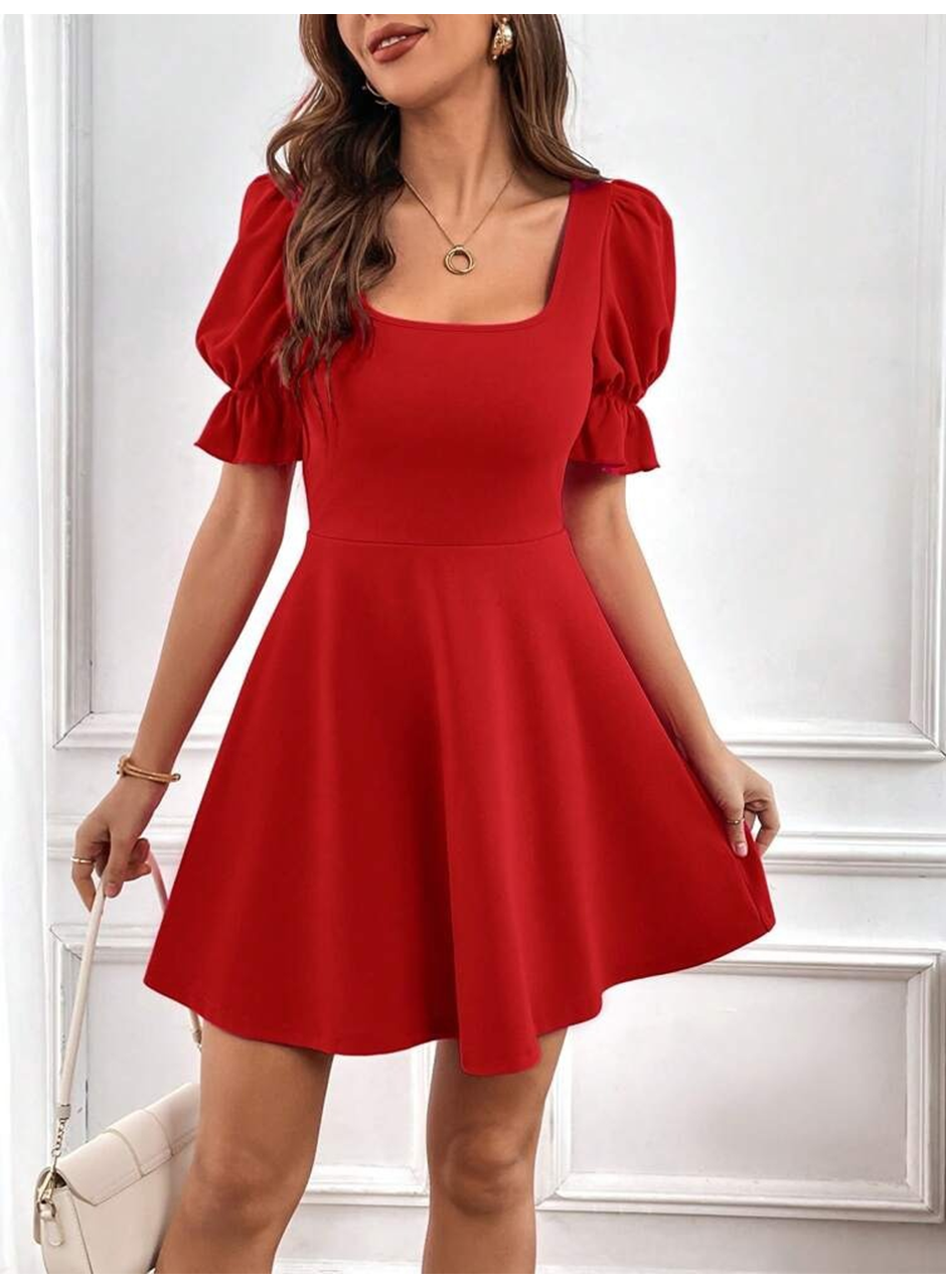 Kadın Kısa Kollu Kare Yakalı Kiloş Ithal Krep Elbise