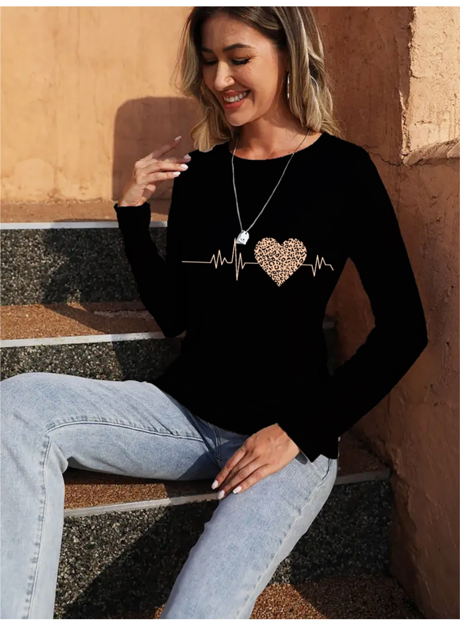 Kadın Uzun Kollu Bisiklet Yaka Kalp Desenli Bluz
