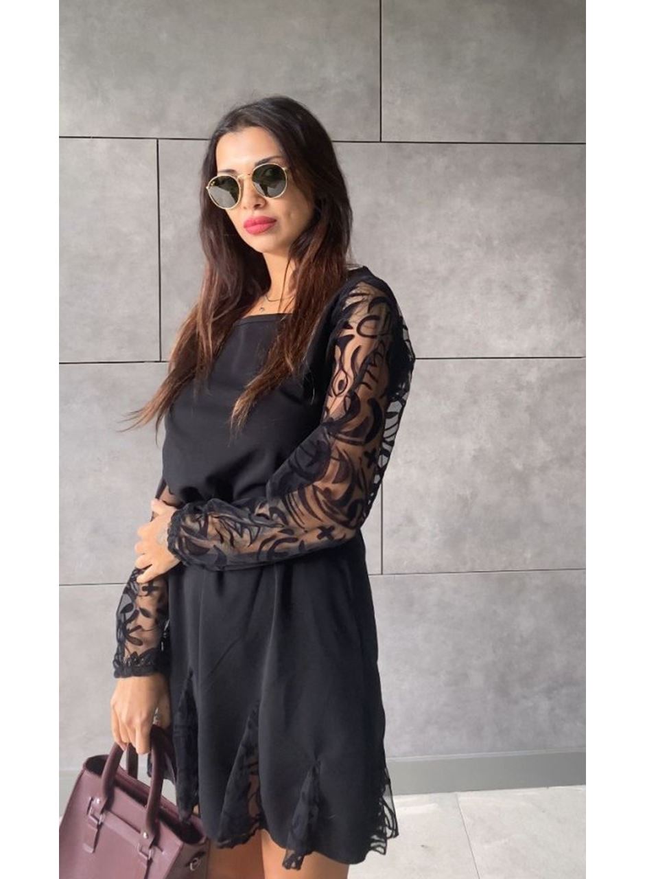 Kadın Uzun Kollu Yuvarlak Yaka Kol Ve Etek Ucu Dantelli Kısa Ithal Krep Elbise