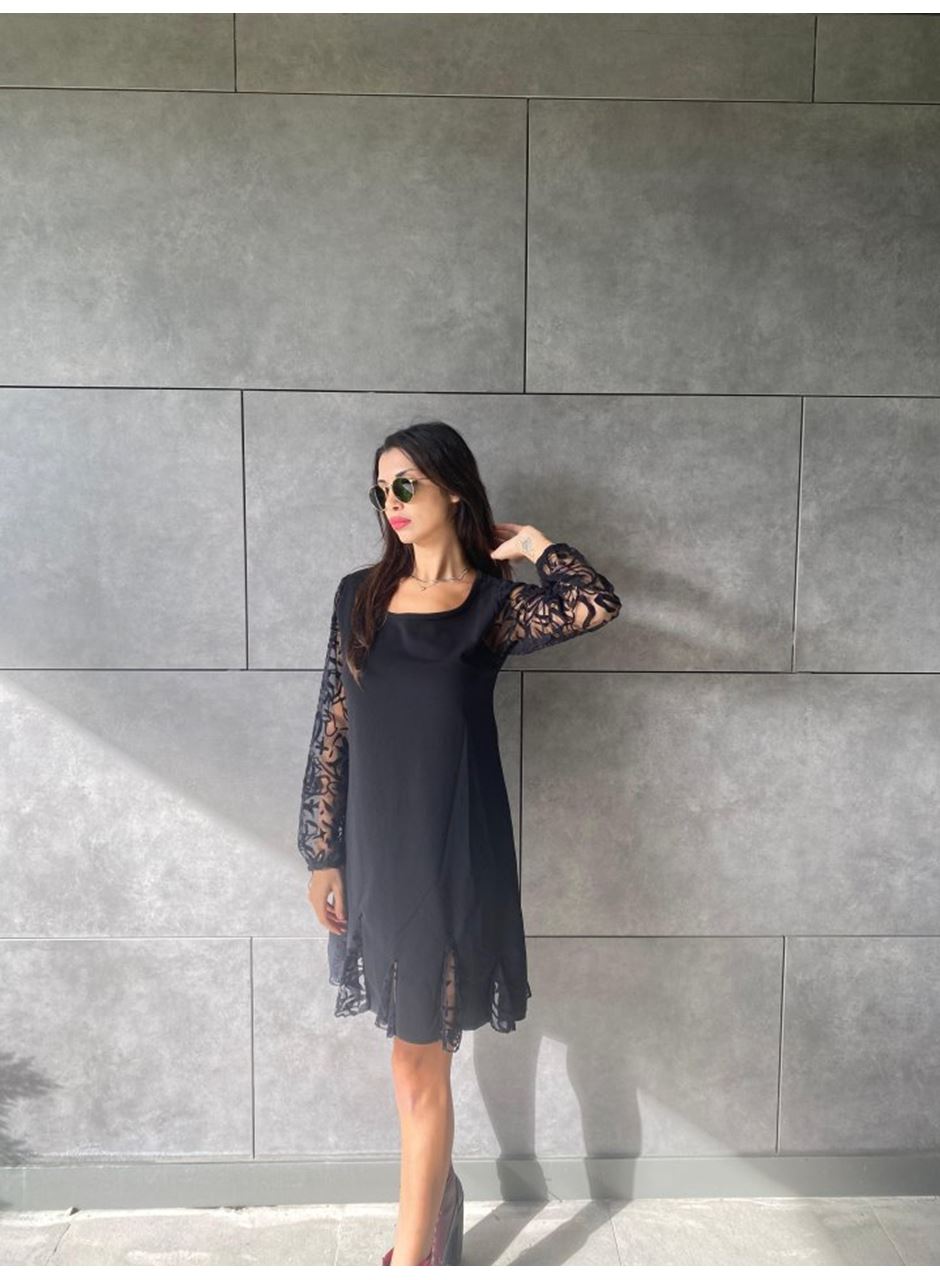 Kadın Uzun Kollu Yuvarlak Yaka Kol Ve Etek Ucu Dantelli Kısa Ithal Krep Elbise