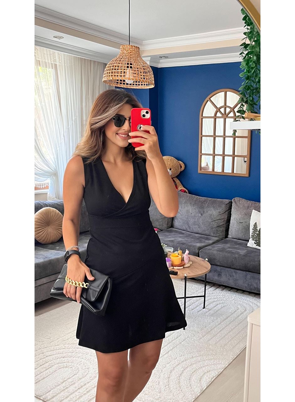 Kadın Kalın Askılı Kruvaze Yaka Eteği Volanlı Krep Elbise