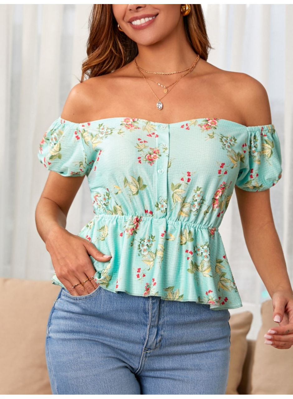 Kadın Kısa Kollu Madonna Yaka çiçek Desenli Düğme Detay Gipeli Süprem Kumaş Bluz