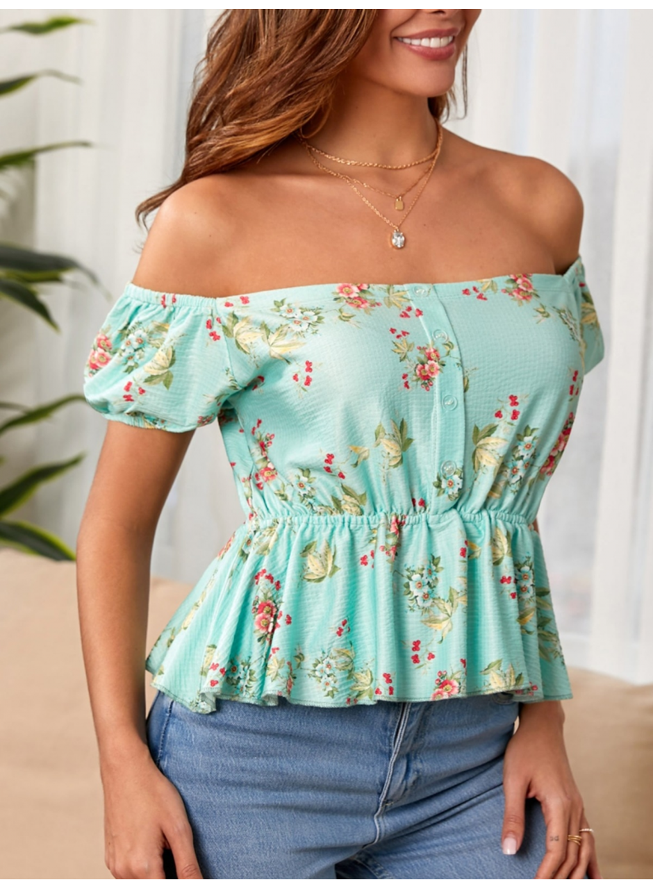 Kadın Kısa Kollu Madonna Yaka çiçek Desenli Düğme Detay Gipeli Süprem Kumaş Bluz