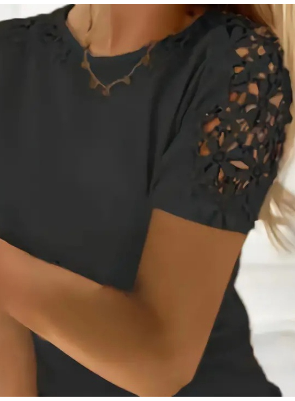 Kadın Kısa Kollu Bisiklet Yaka Kolları çiçekli Güpür Detay Viskon Bluz