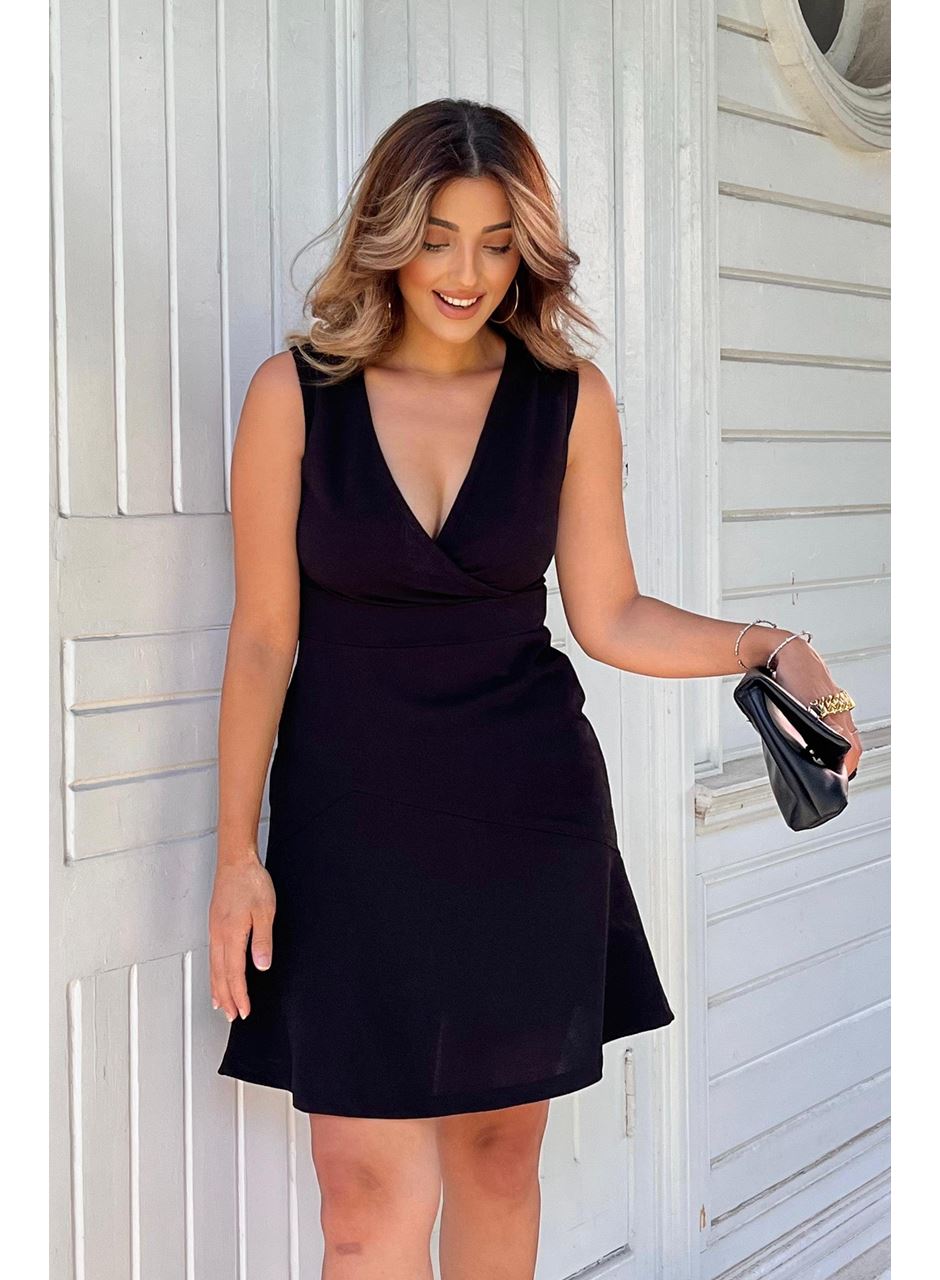 Kadın Kalın Askılı Kruvaze Yaka Eteği Volanlı Krep Elbise