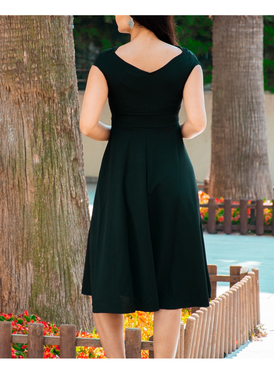 Düşük Omuz Eteği Pileli Krep Kumaş Midi Boy Elbise