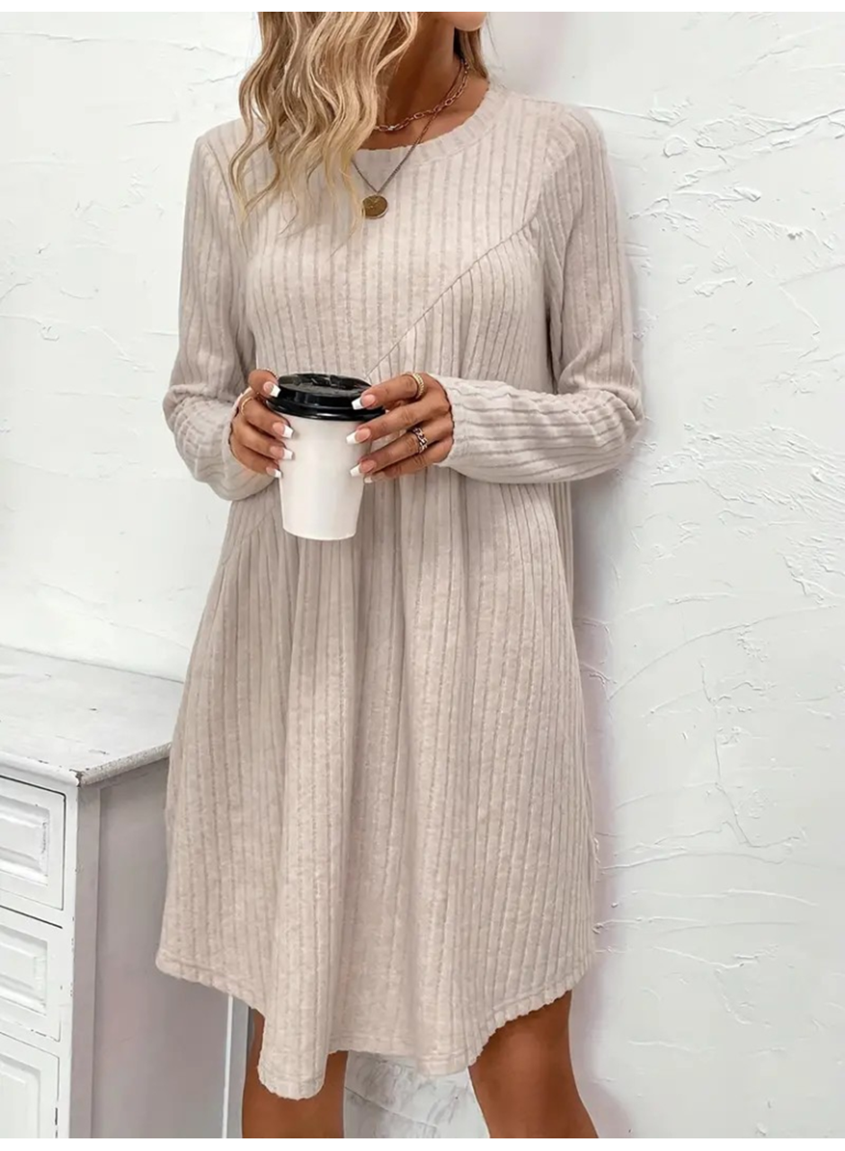 Kadın Uzun Kollu Yuvarlak Yaka Asimetrik Detaylı Kiloş şardonlu Kaşkorse Elbise