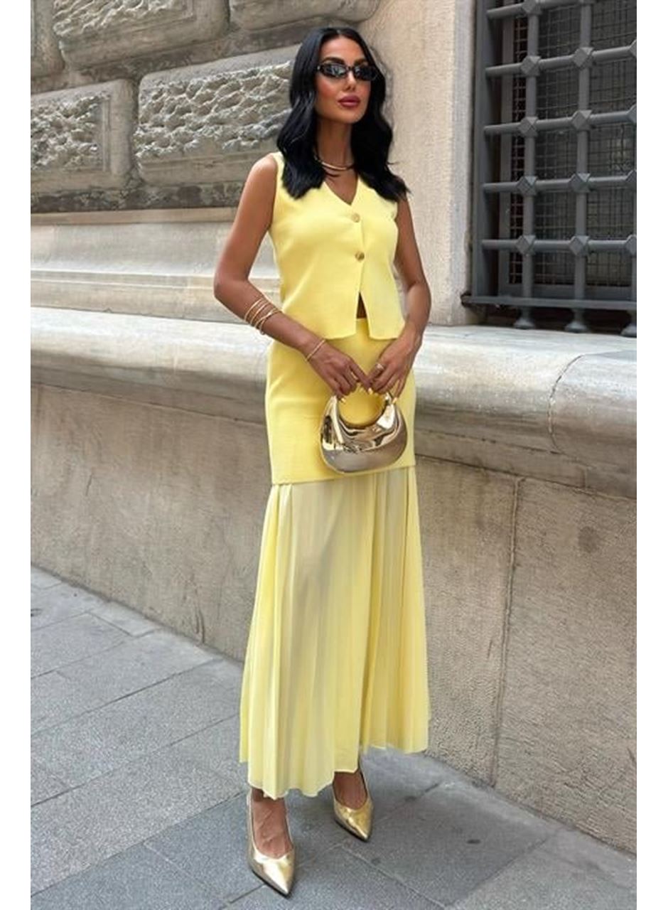 Yelekli Ve Pilise Etekli Triko Takım 10001