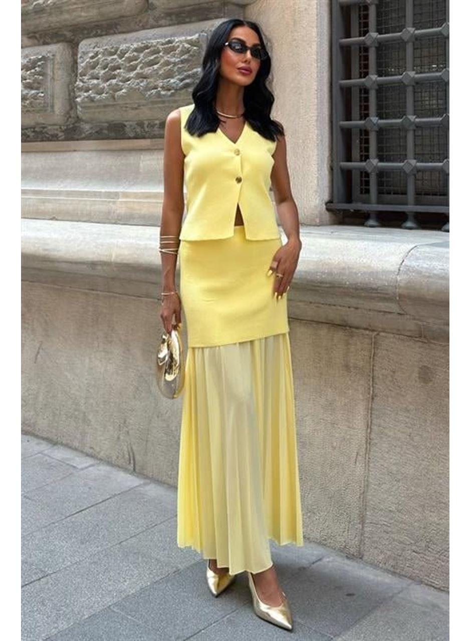 Yelekli Ve Pilise Etekli Triko Takım 10001