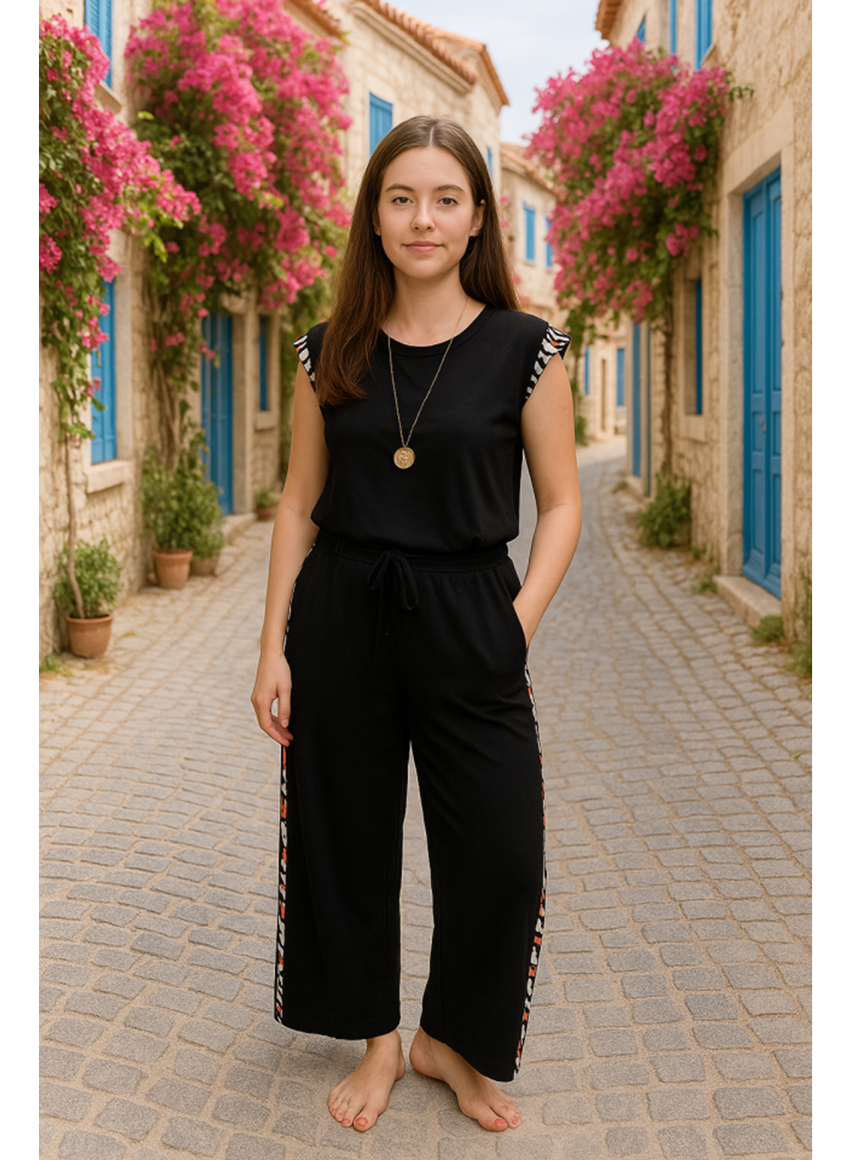 Kadın Yarasa Kol Dijital Baskı Detay Bluz Ve Yanı şerit Detay Kristal Kumaş Pantolon Ikili Takım