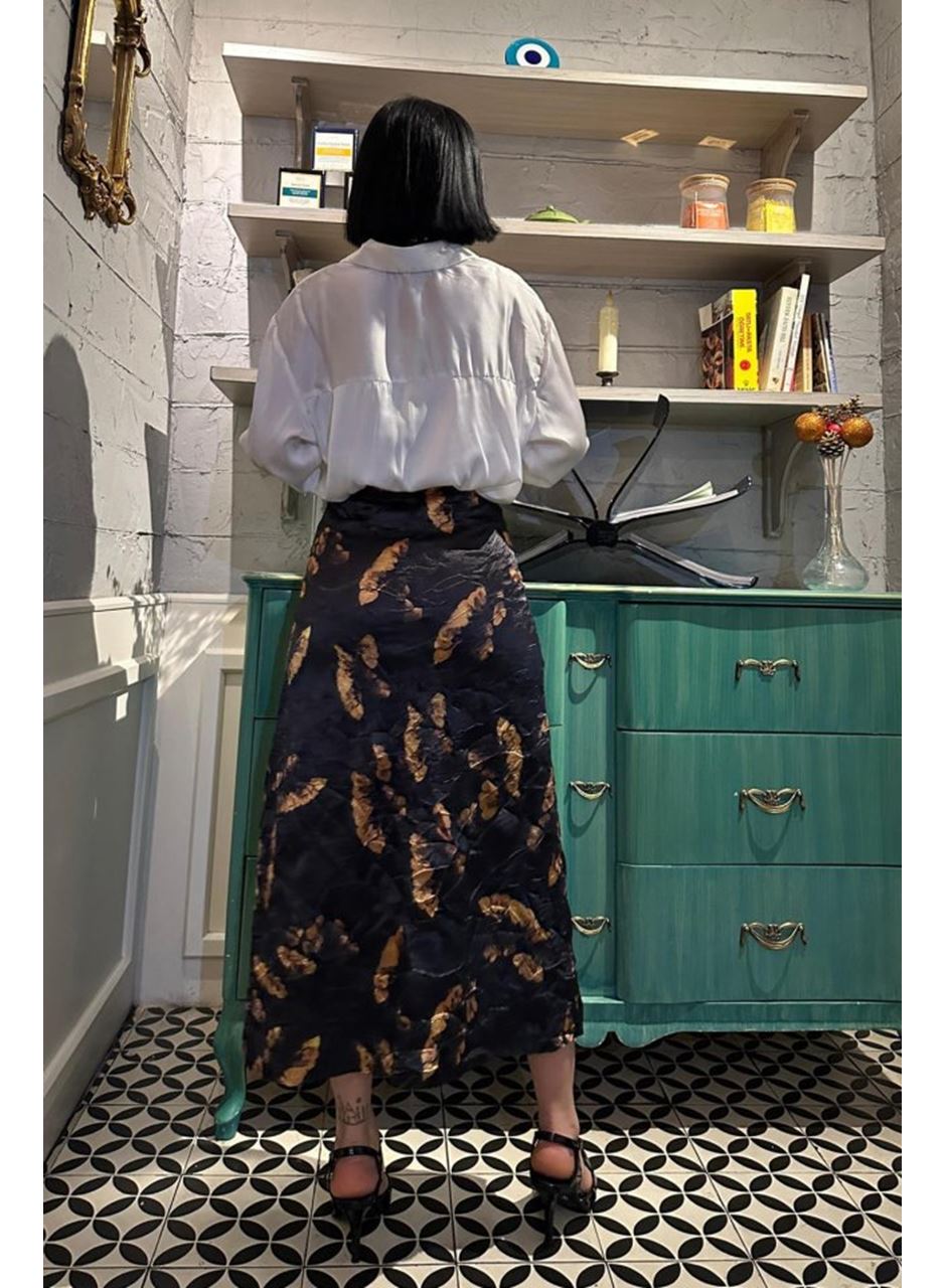 Siyah Baskılı Kroşetalı Etek