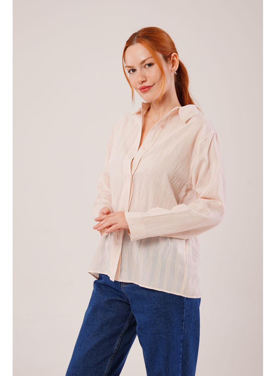 Düğmeli Ve Çizgi Detaylı Krem Gömlek