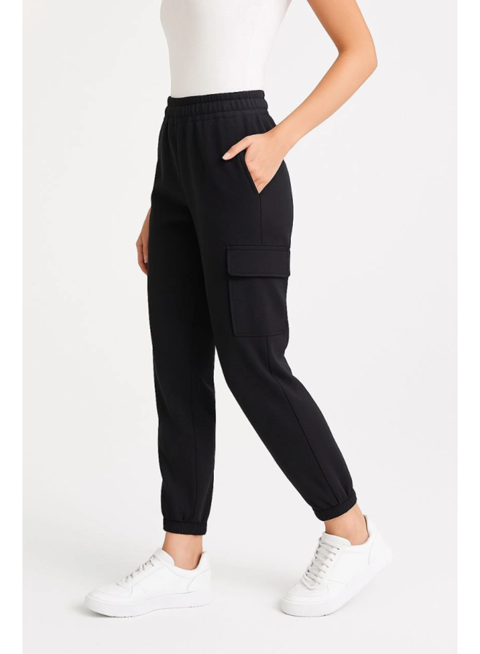 Siyah Jogger Eşofman Altı Rahat Kalıp, Kargo Cepli,  Lastikli Paça, Günlük Spor Pantolon - Siyah