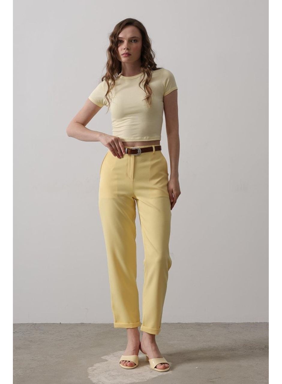 Kemerli Havuç Pantolon - Sarı