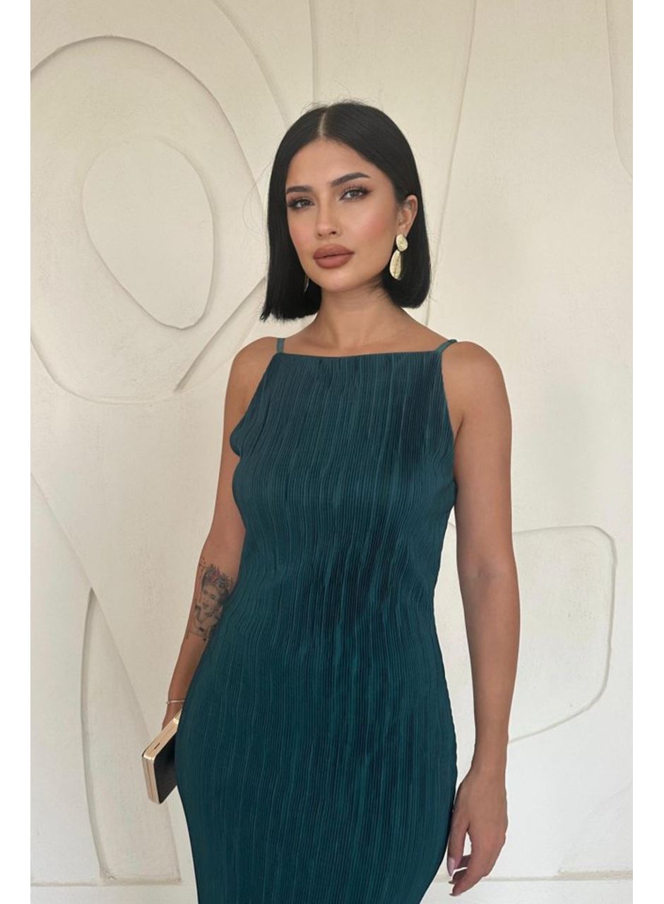 Zümrüt Piliseli Halter Boyun Elbise