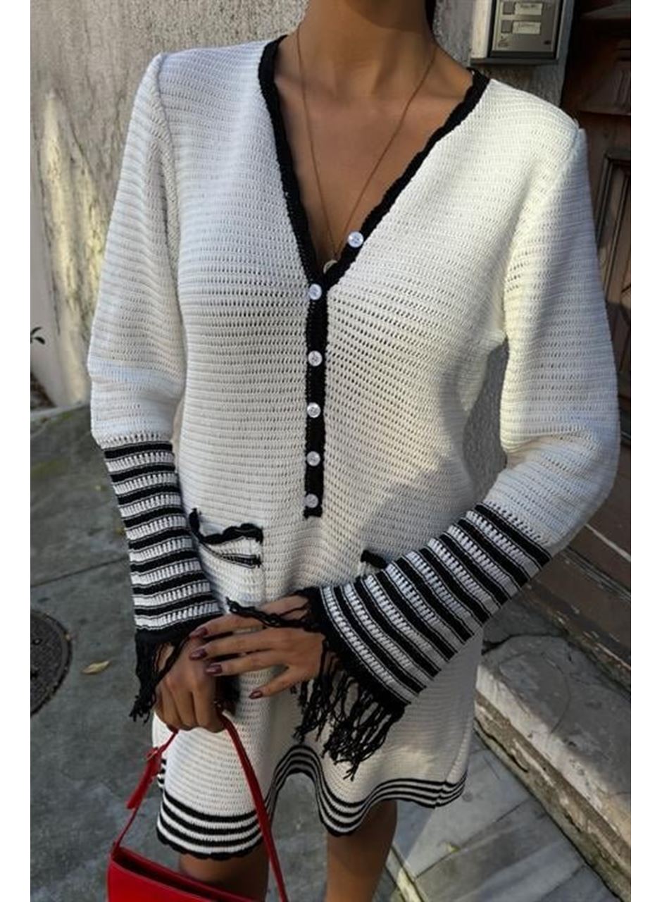 Triko Kolları Püsküllü Düğmeli Elbise 2849