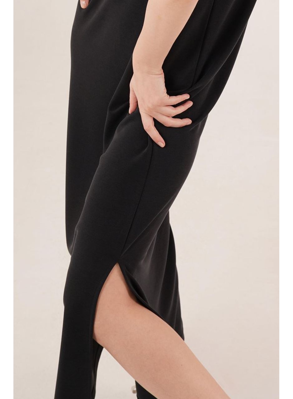 Yırtmaç Detaylı Kısa Kollu Salaş Maxi Siyah Elbise