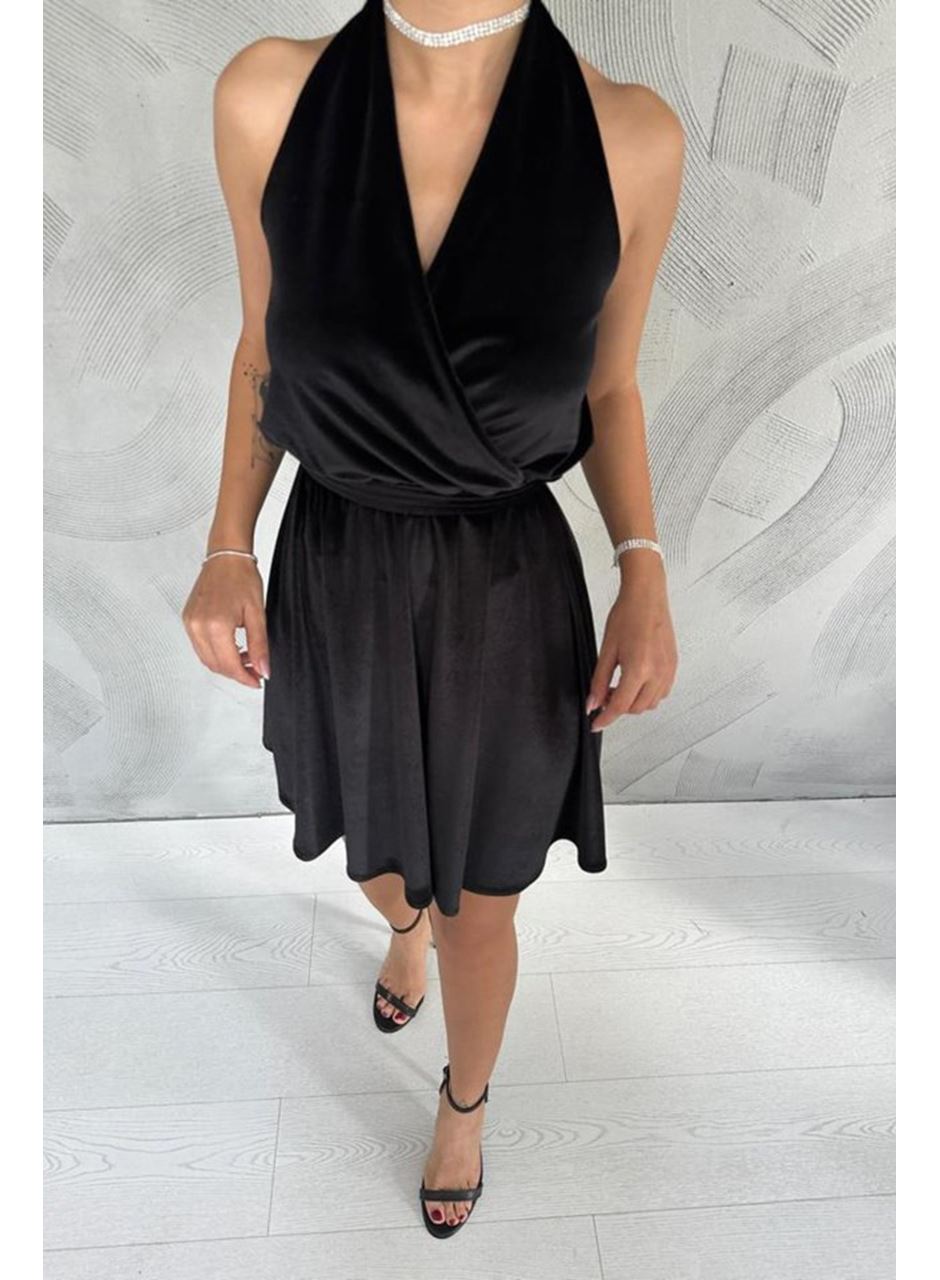 Siyah Boyundan Geçmeli Elbise