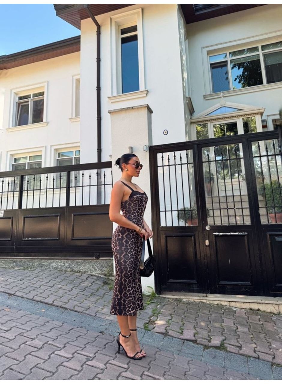 Kadın Dalgıç Kumaş Dijital Leopar Baskılı Midi Boy Elbise