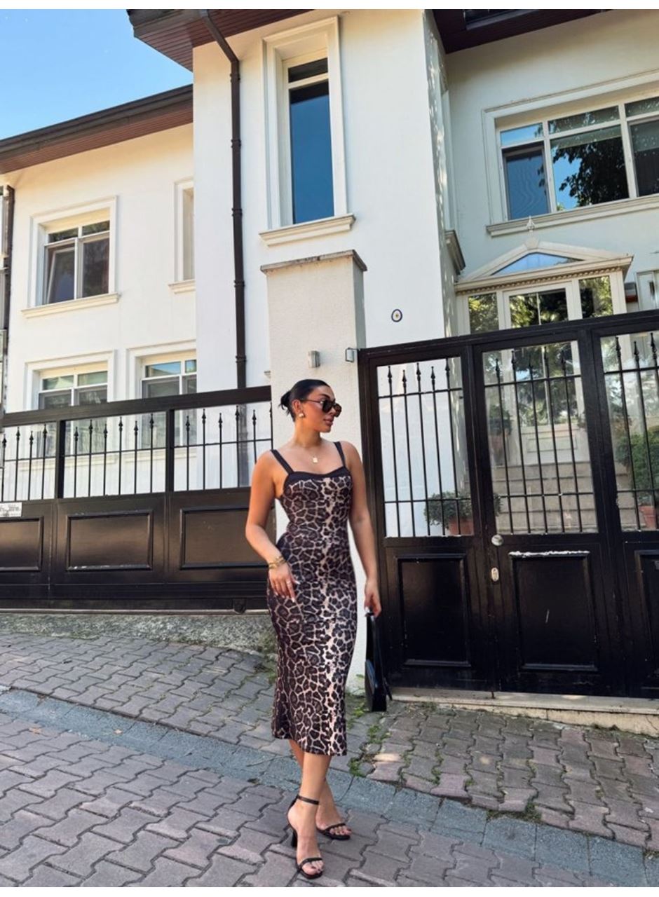 Kadın Dalgıç Kumaş Dijital Leopar Baskılı Midi Boy Elbise