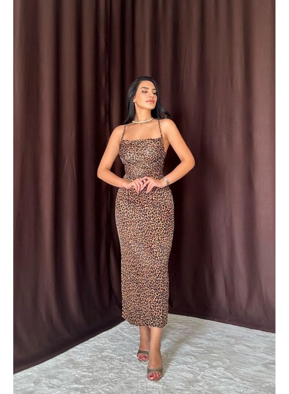 Leopar Sırt Detaylı Leopar Desenli Saten Elbise