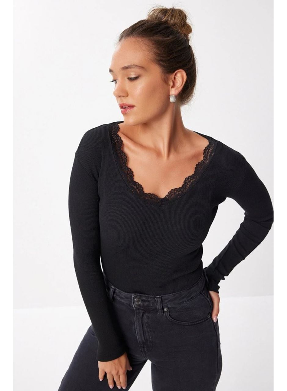 Kadın Dantel Detay V Yaka Kaskorse Kumaş Bluz