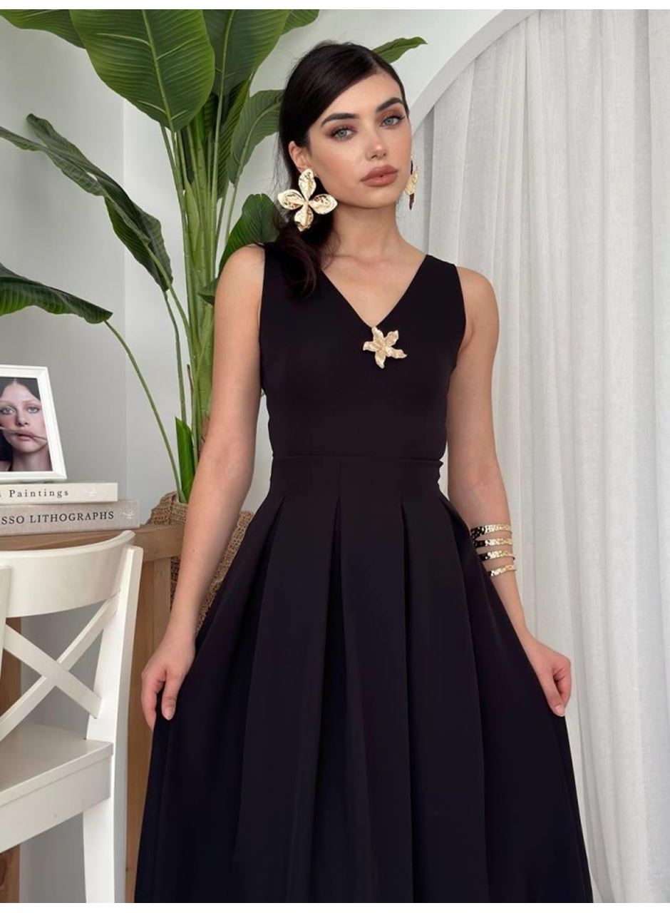 Late Yıldız Detaylı Elbise