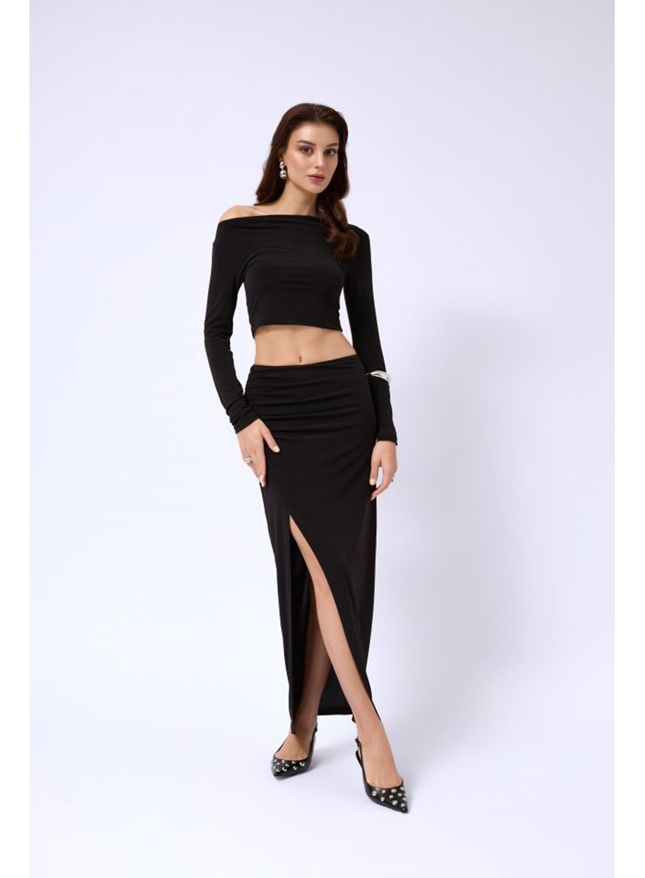 Kayık Yaka Uzun Kol Bluz