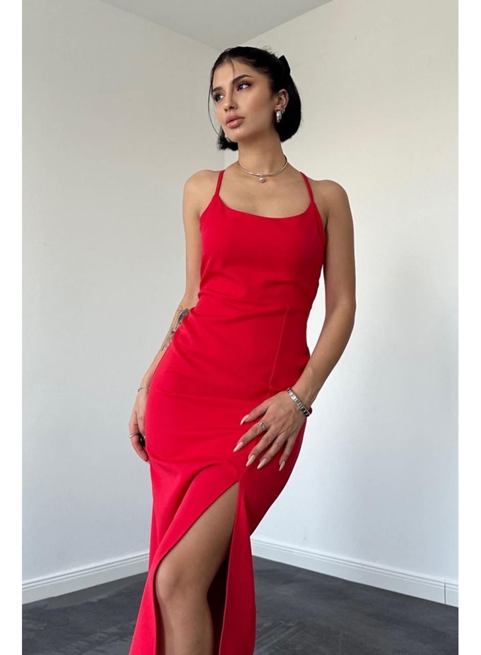 Kırmızı Sırt Dekolteli Elbise