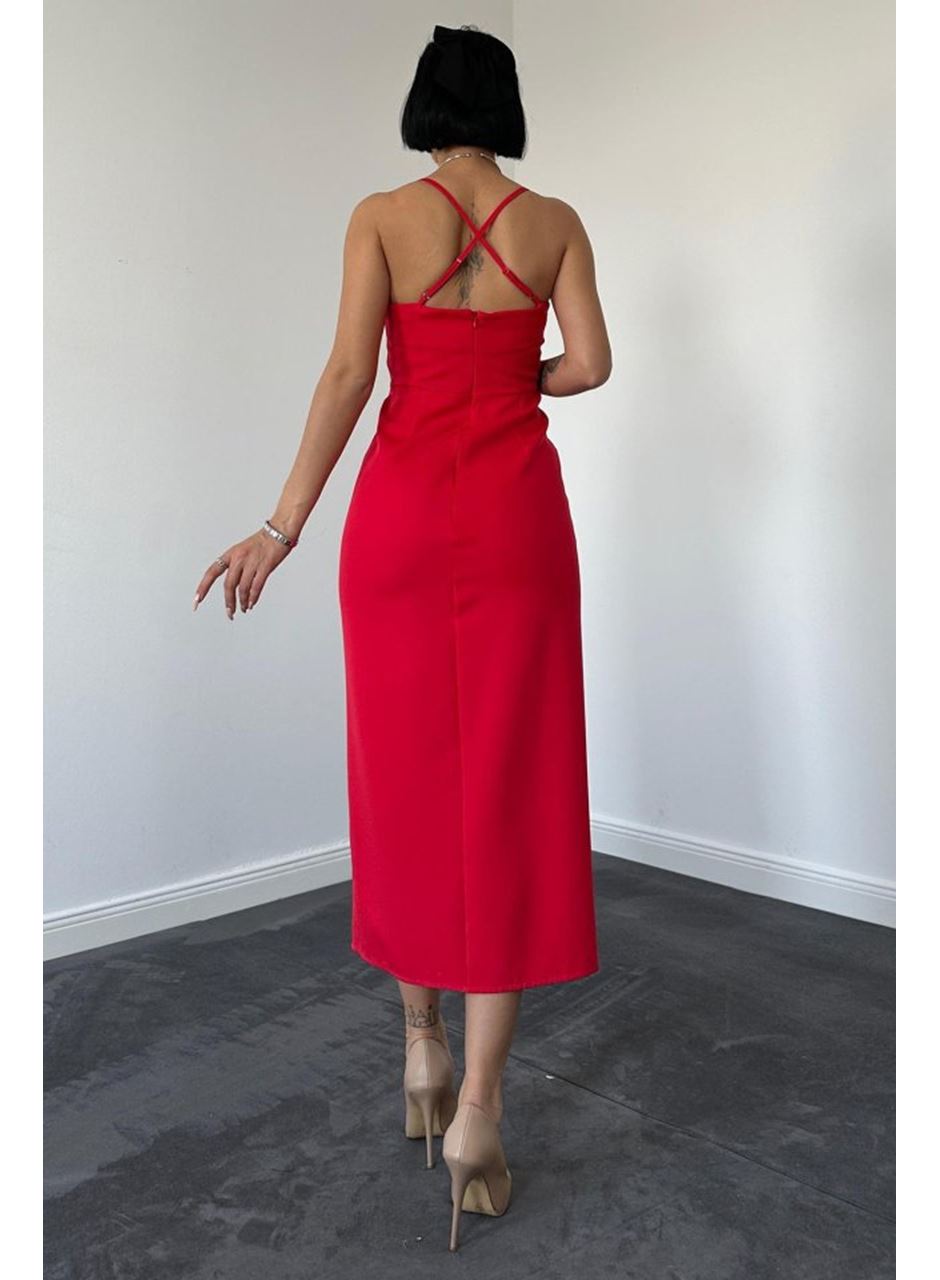 Kırmızı Sırt Dekolteli Elbise
